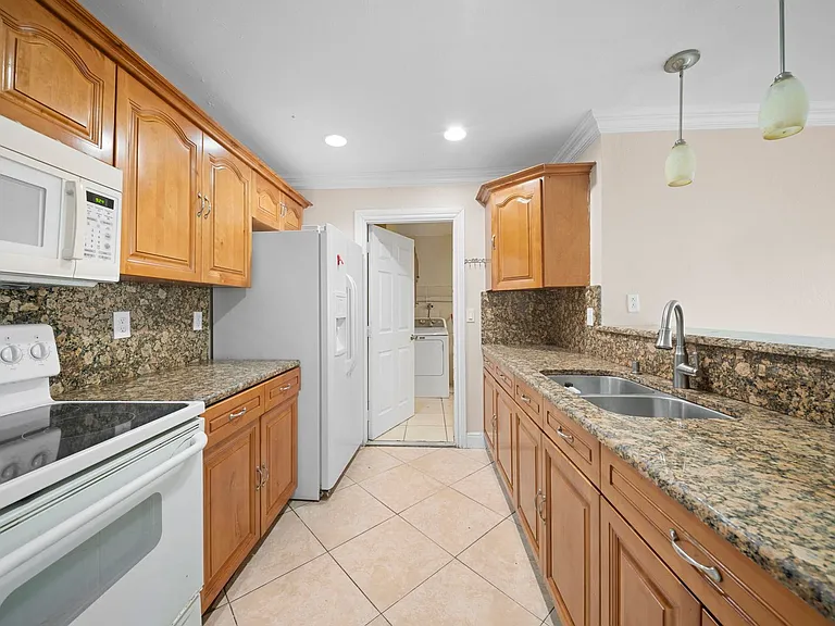 3402 Santa Barbara Blvd — Photo 9
