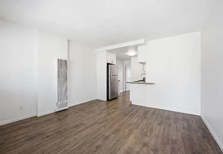 4674 Bancroft St #3 — Photo 10