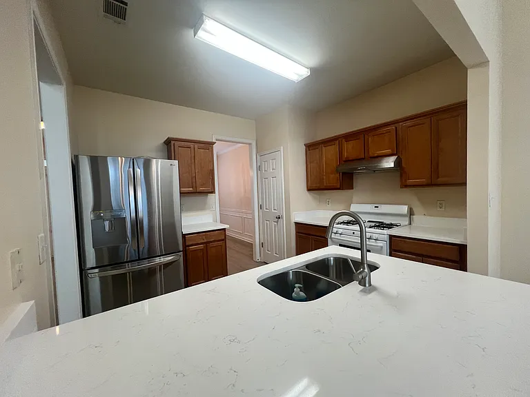 2233 Worrall Hill Dr — Photo 2