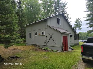 11235 Woodland Dr, Houghton Lake, MI 48629