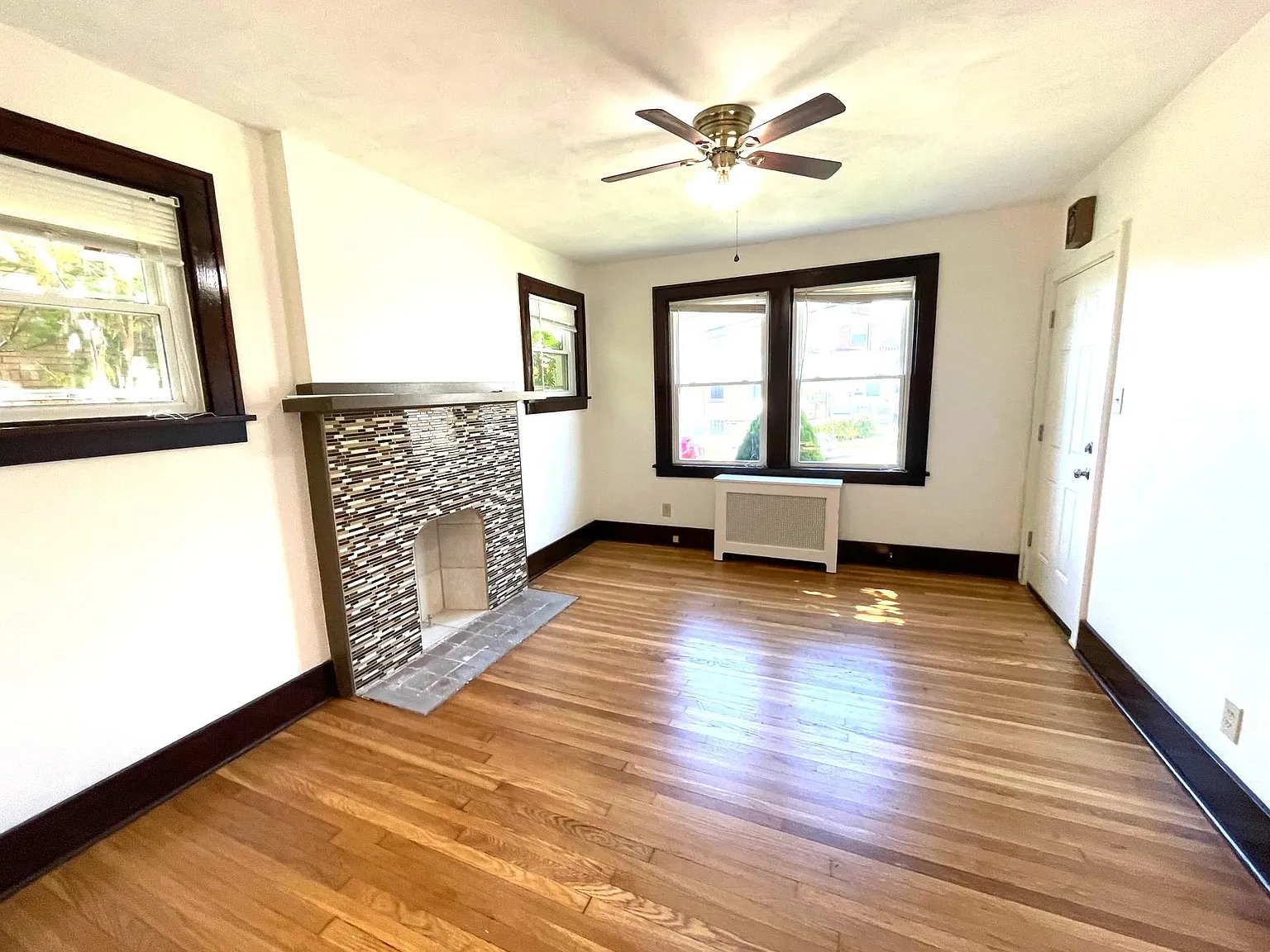 2 bed, 1000 sqft, $1,150 — Photo 3