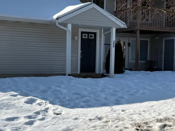 206 Hunters Ln NE #30, Rockford, MI 49341