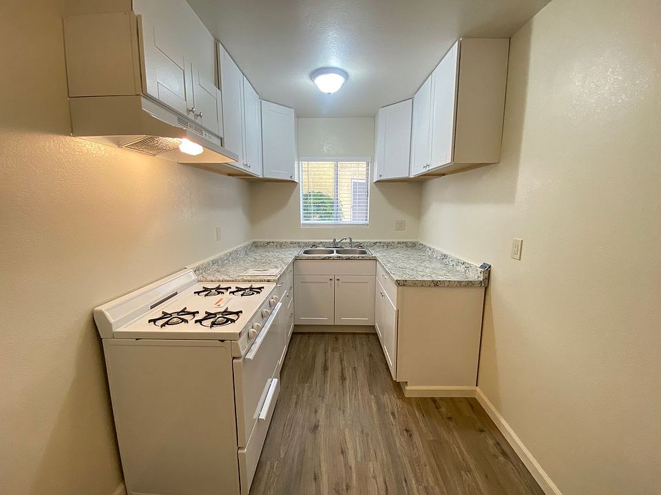1st image of 758 Newport Ave #2