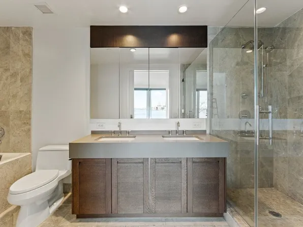 1000 Avenue At Port Imperial image 14 of 29