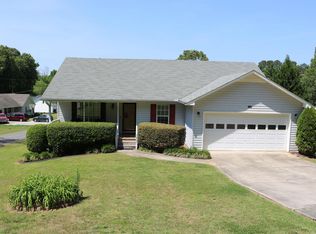 3206 Creek Path Rd, Guntersville, AL 35976