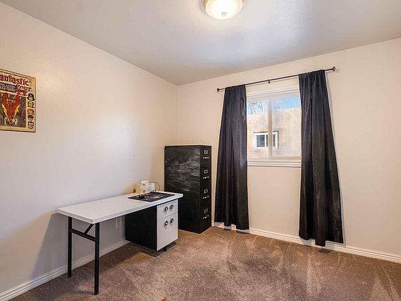 4th image of 790 La Veta Dr NE