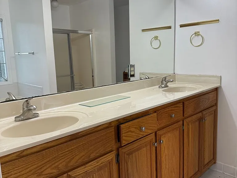 1040 Sunny Field Ct — Photo 13