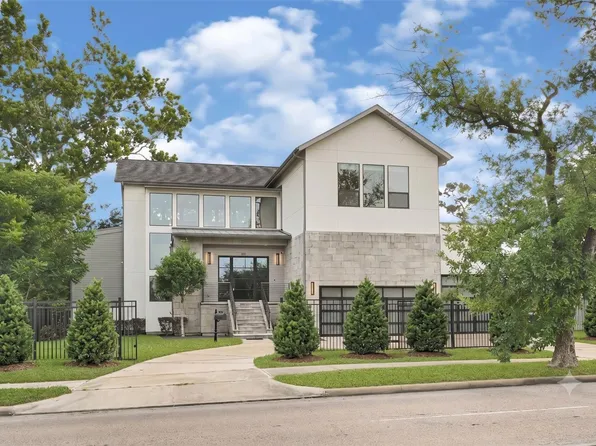 922 T C Jester Blvd, Houston, TX 77008
