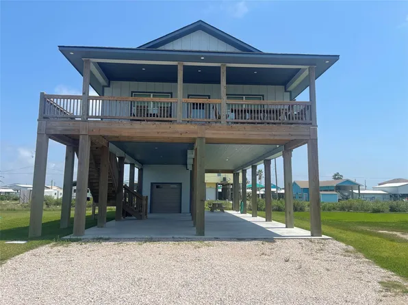 1166 N Monkhouse Dr, Crystal Beach, TX 77650