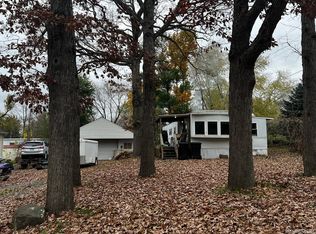 8321 Vistaview Dr, Brighton, MI