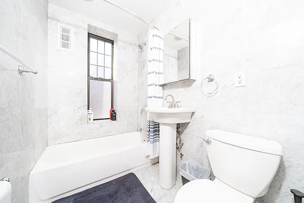 Rented by Living New York | media 9