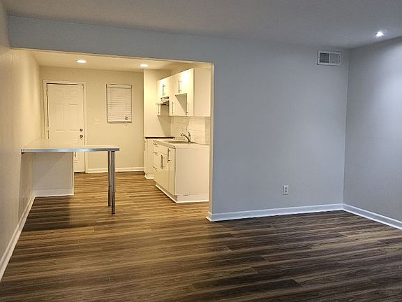 4th image of 3193 E Point St APT 4