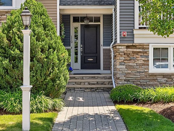 2nd image of 119 Boatwrights Loop