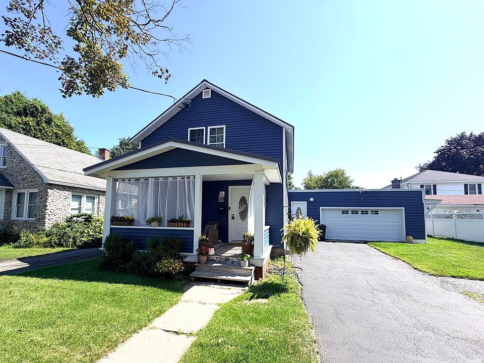 1st image of 30 Lynde St