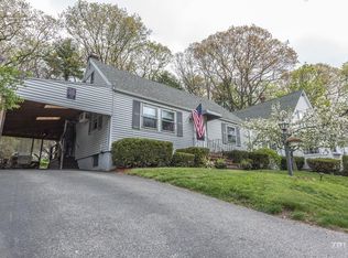 39 Rockway Rd, Peabody, MA 01960