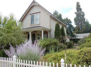 826 B St, Ashland, OR 97520