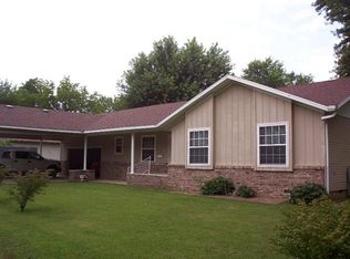 813 W Pine St, Columbus, KS 66725