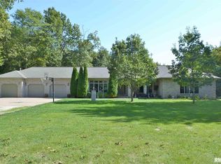 748 Sheehan Rd, Jacksonville, IL 62650