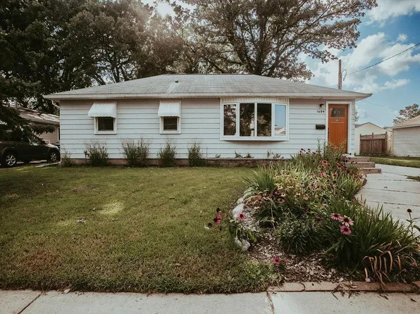 1604 4th St SW, Austin, MN 55912