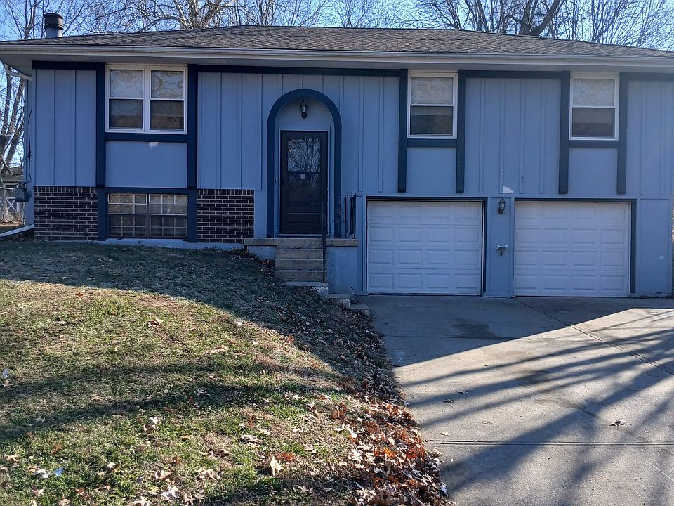 1st image of 1303 SE 15th Pl