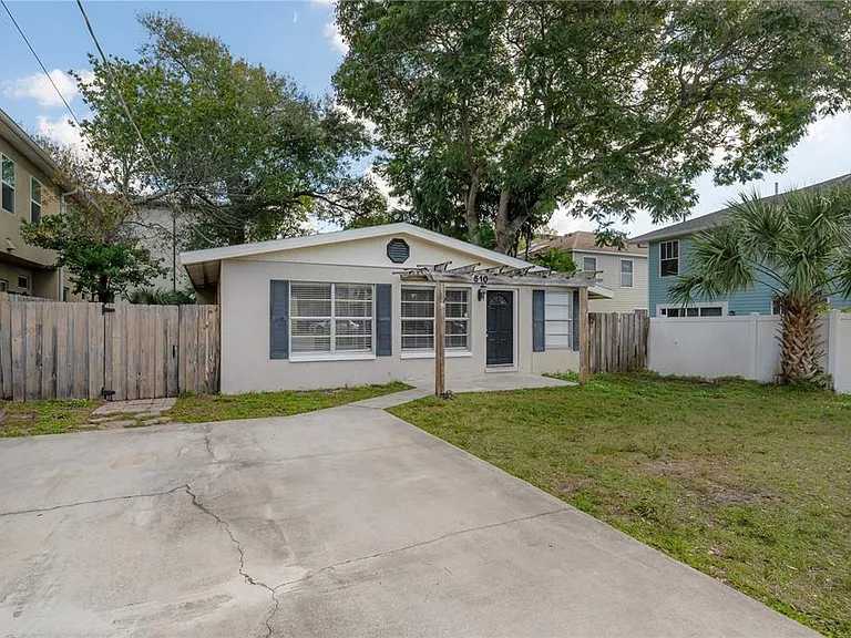 510 S Lincoln Ave — Photo 2