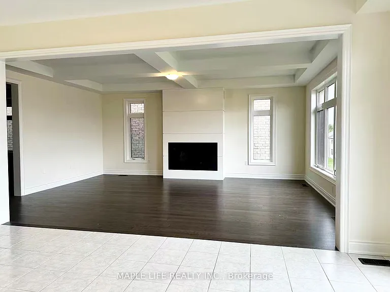 162 Rowe St — Photo 5