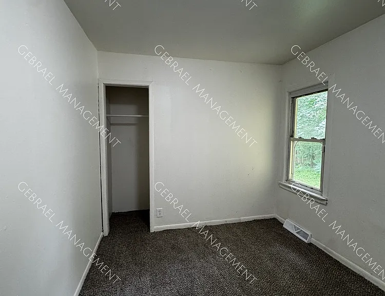3501 Brunswick Ave — Photo 8