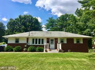 9438 Dubarry Ave, Lanham, MD 20706