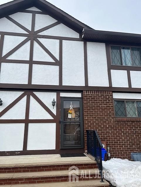 1st image of 114 Wildflower Ln