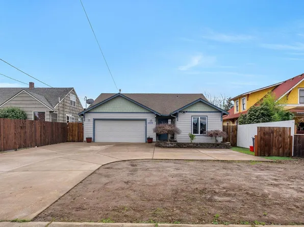 4688 Swegle Rd NE, Salem, OR 97301