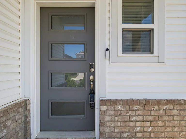 4375 Skyridge Dr — Photo 4