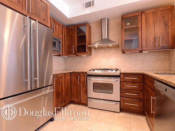 3rd image of 444 17th St APT 1C