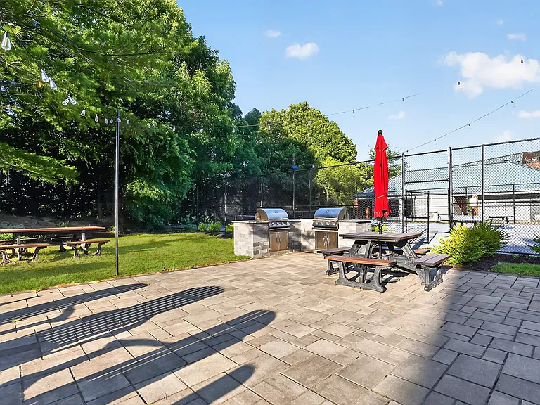 Embrace outdoor living at Eagle Rock Apartments at Swampscott. Enjoy spacious picnic areas, modern grills, and lush greenery perfect for relaxation or gatherings. Your ideal lifestyle awaitsschedule your visit today!