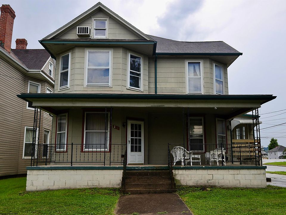 1st image of 200 2nd St