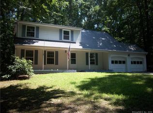 45 Eagle Ridge Dr, Gales Ferry, CT 06335
