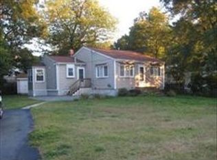 81 Lake Shore Dr, Weymouth, MA 02189