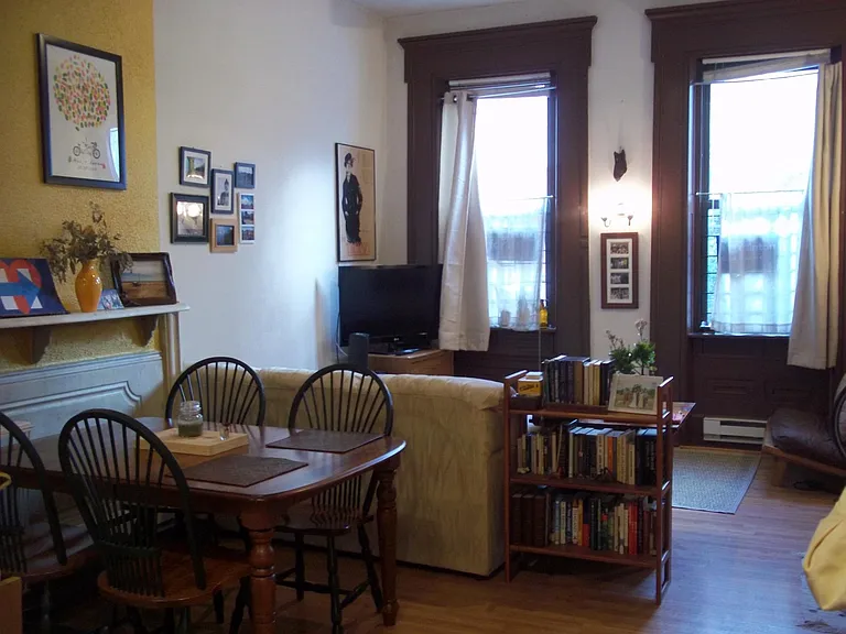 1625 Wallace St #1F — Photo 4