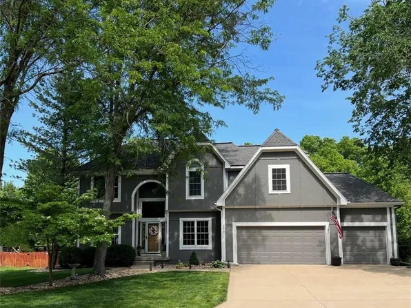 5817 NE Ruby Ct, Lees Summit, MO 64064