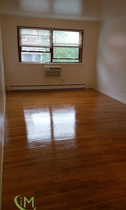 1st image of 1025 W Hollywood Ave APT 0410