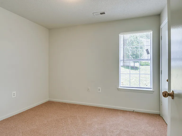 Chestnut Ridge Apartments — Photo 22