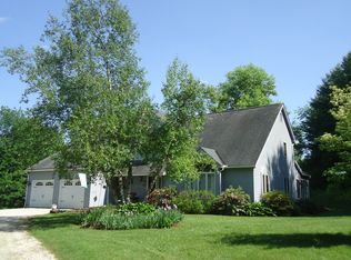 1 Woodland Hill Rd, Great Barrington, MA 01230