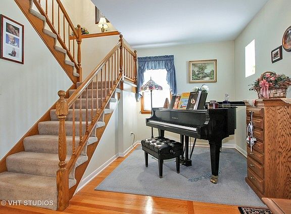 2nd image of 7711 N Oriole Ave