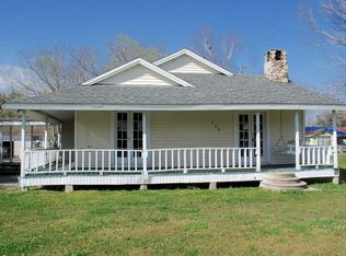 132 Texas Rd, Golden Meadow, LA 70357