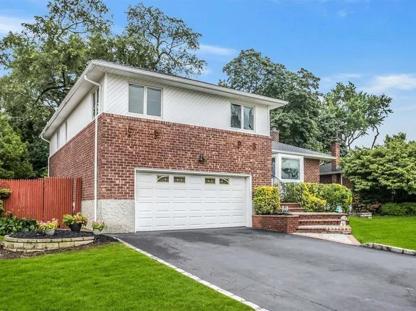 46 Melanie Lane, Syosset, NY 11791