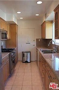 4th image of 1525 N Hayworth Ave APT 301
