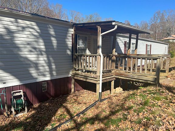 2nd image of 103 Browns Waugh St
