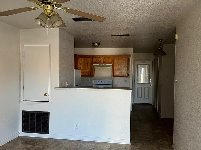 3312 Cantabrian Dr #C — Photo 15