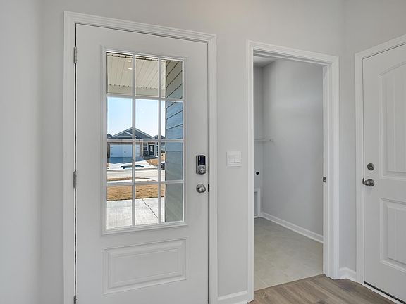 4th image of 7131 Lang Ave