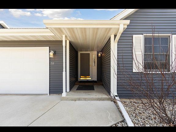 4th image of 715 Desoto Dr
