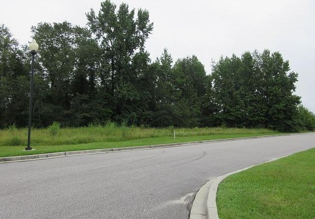 1st image of 16 Brushwood Ct